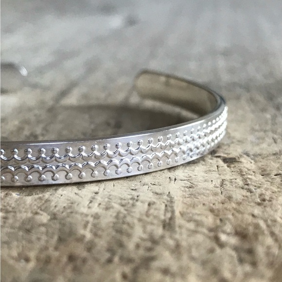 Polished Sterling Silver Scalloped Open Cuff Bangle Handmade - 5.6mm Wide - Picture 3 of 6